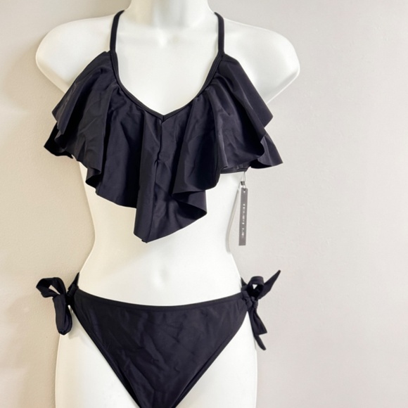 2 pc Ruffled Tie Bottom NWT - Picture 3 of 4